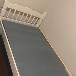 Free Sturdy Twin Bed 