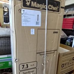 Magic Chef 7.4 cu. ft. 2-Door Mini Fridge in White
