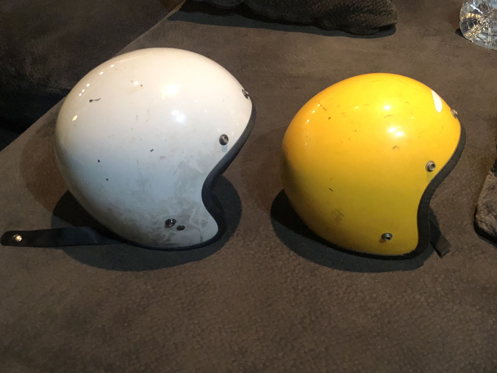 3/4 motorcycle helmet