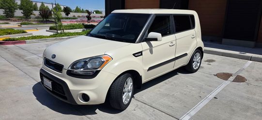 2013 Kia Soul 4CYL Low mileage, Clean Title