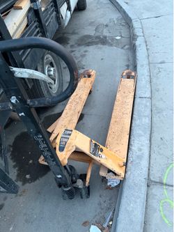 Pallet jack