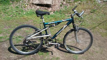 Mongoose full suspension mountain bike 26 inch 2025