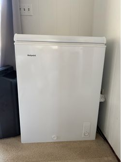 HotPoint 4.9 cu ft freezer