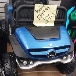 Coches eléctricos para niños con control remoto disponibles por tiempo limitado.