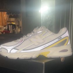 New Balance 740 Men size 8/5 