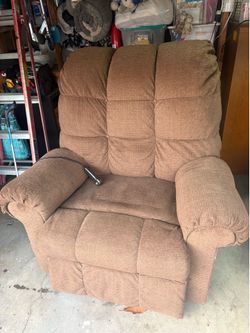 Recliner lift chair