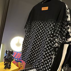 Lv Louis Vuitton Shirt Men Size Large Black for Sale in Medley, FL
