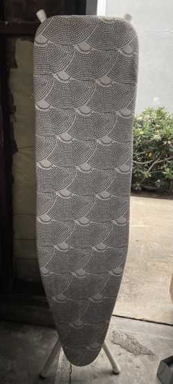 Ironing Board/ Burro Para Planchar