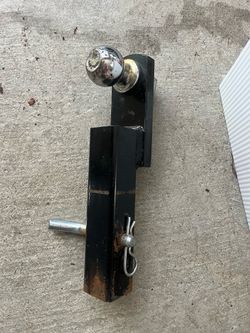 2” trailer hitch with 2” ball mount - Free