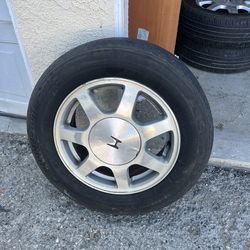 Se vende estoy rines con toy llantas