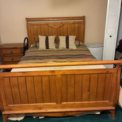 Queen Bed Room Set