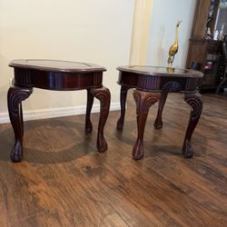 2 living room side tables 