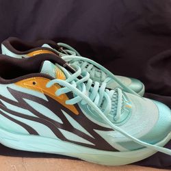 LaMelo Ball Honeycomb Sneakers size 8.5