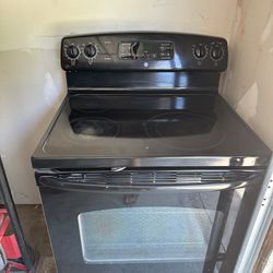 Black Glasstop Electric Stove