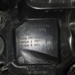 2020-2024 Toyota Camry HEADLIGHT PASSENGER RIGHT SIDE BI-LED Black ACCENTS OEM