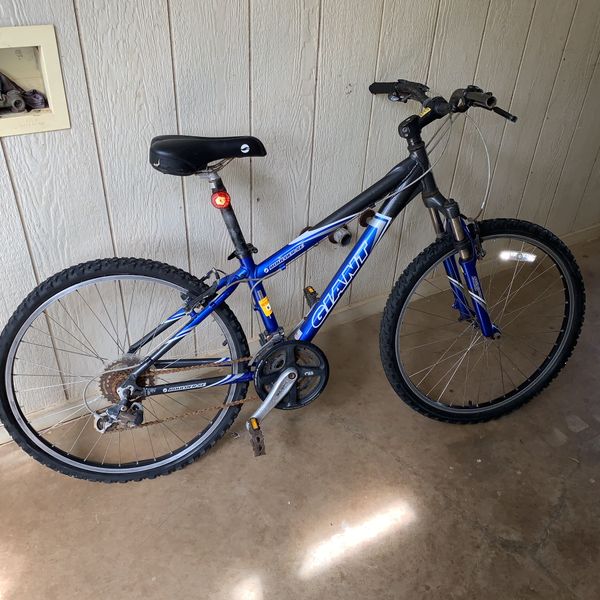giant mountain bike dealer
