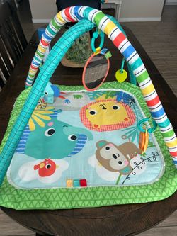 Baby play Matt