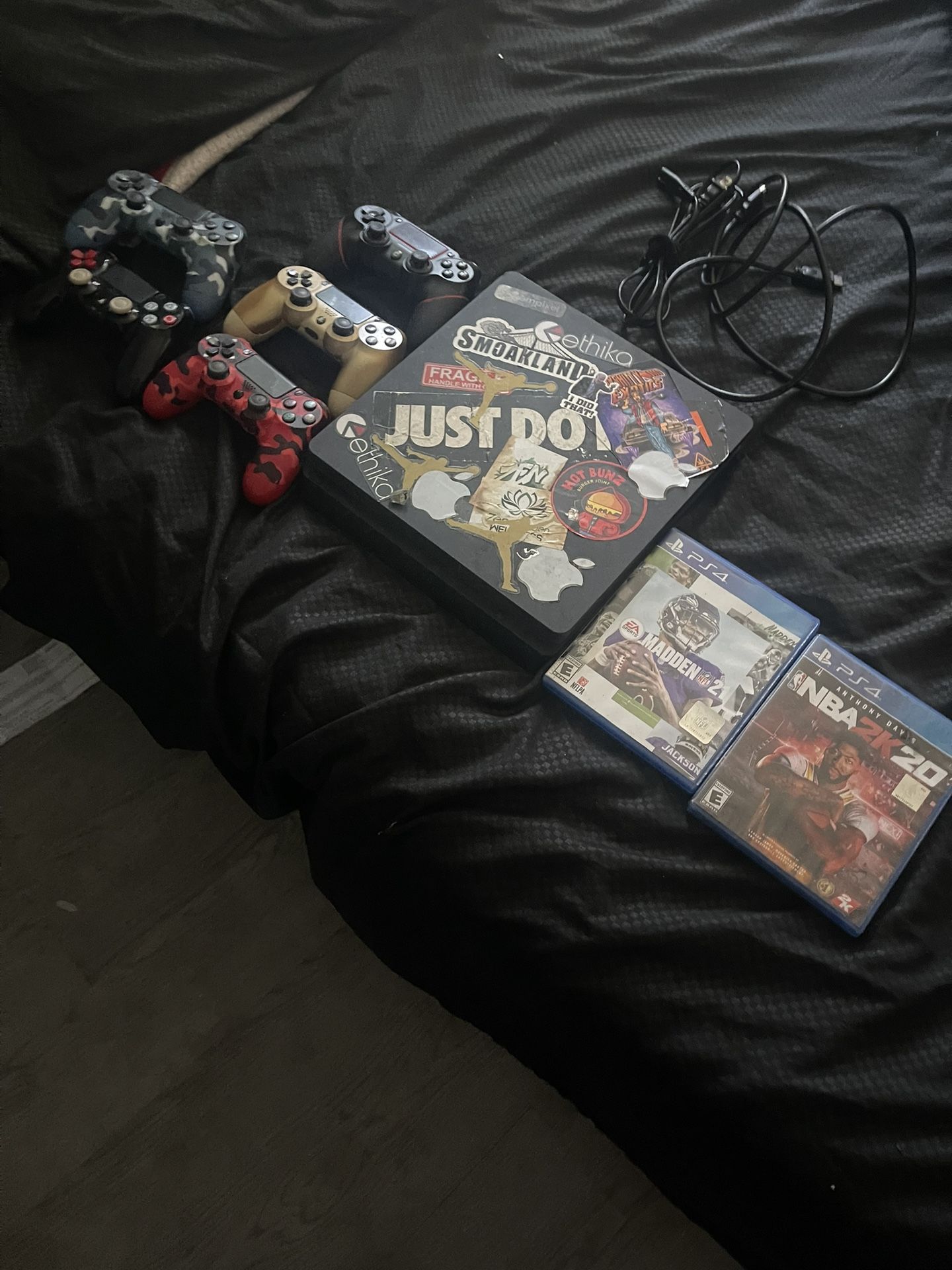 PS4 Slim