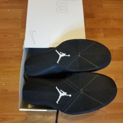 BRAND NEW MEN'S AIR JORDAN (NIKE) WHYNOT, ZERO.1 LOW BASKETBALL SHOES, SIZE 11. $80
