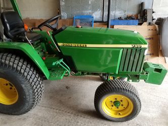 Tractor, John Deere 790