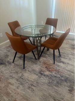 Dinning table