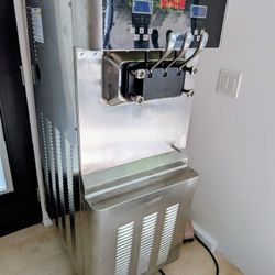Soft Serve Ice Cream Machine