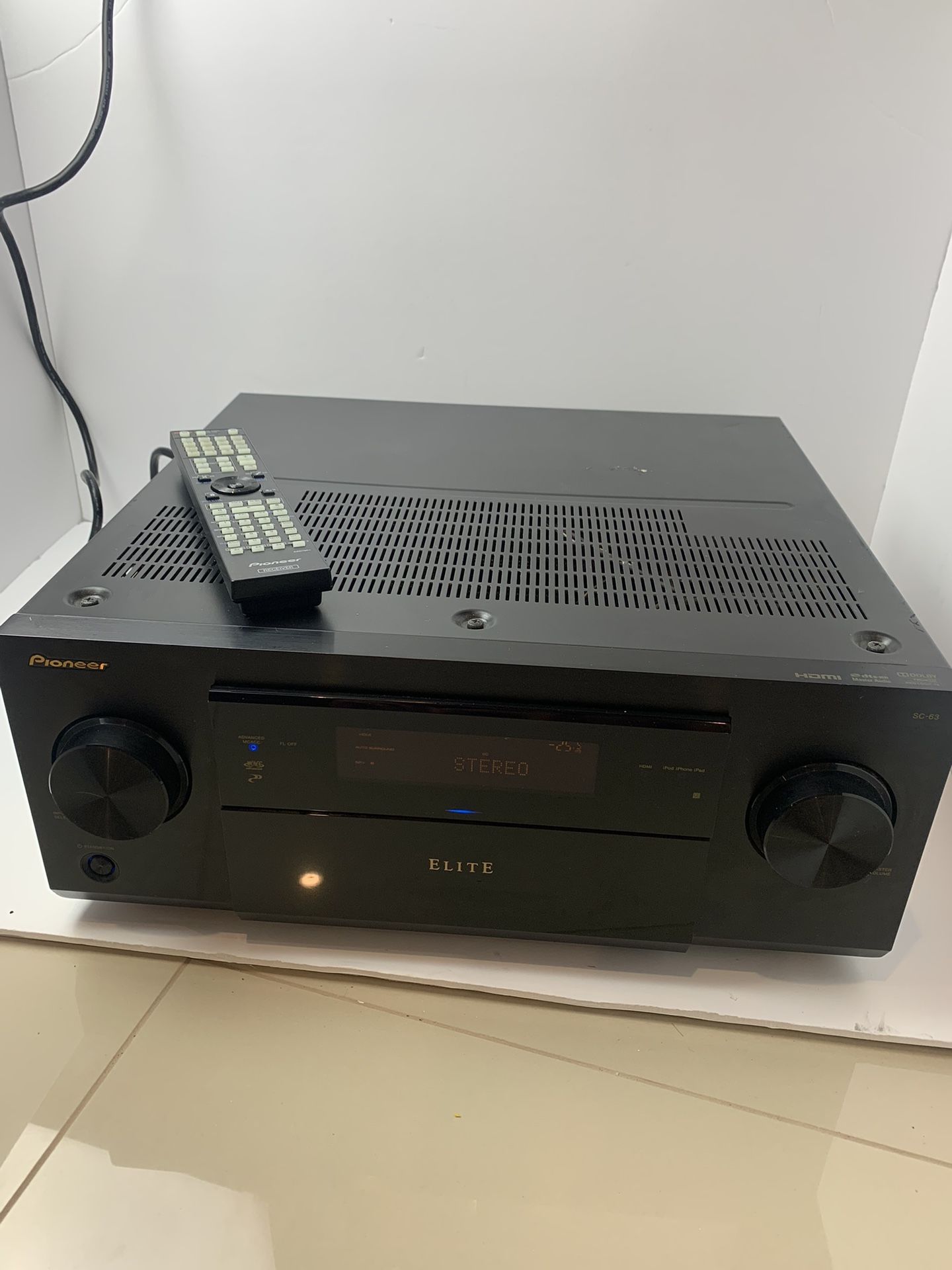 Pioneer Elite SC-63 7.2 Channel 290 Watt Receiver W/ Remote Works