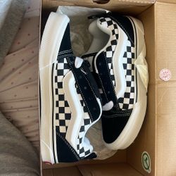 Brand New Knu Skool Vans 