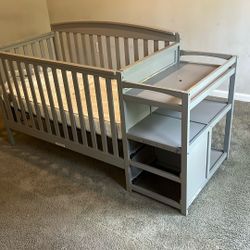 Crib W Side Attachment 