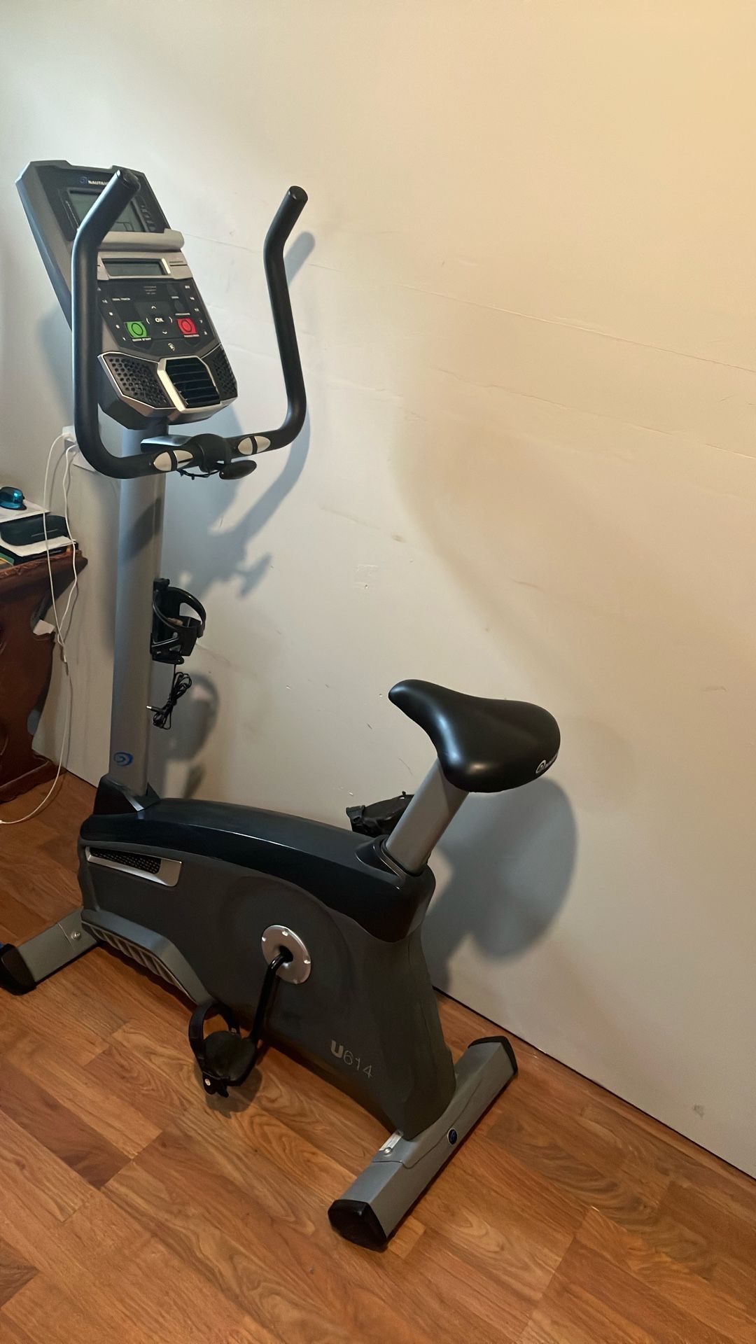 Nautilus Upright Exercise Bike