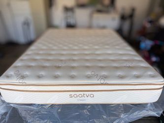 Saatva Classic Luxury Firm Queen Mattress - Delivery Available