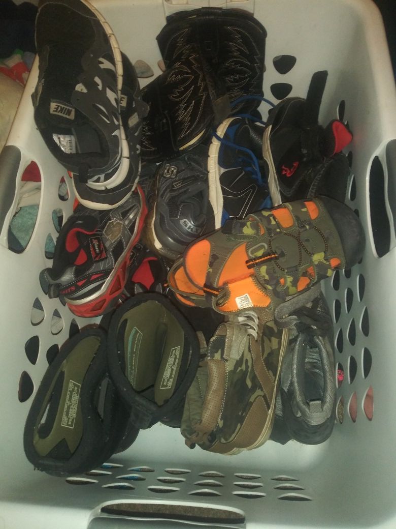 Free used shoes size 3.5 -4.5 boys youth