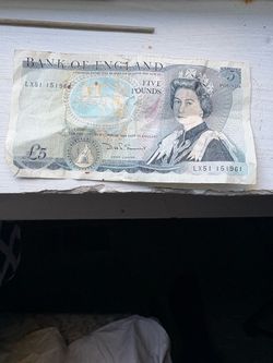 Queen Elizabeth 5 pound