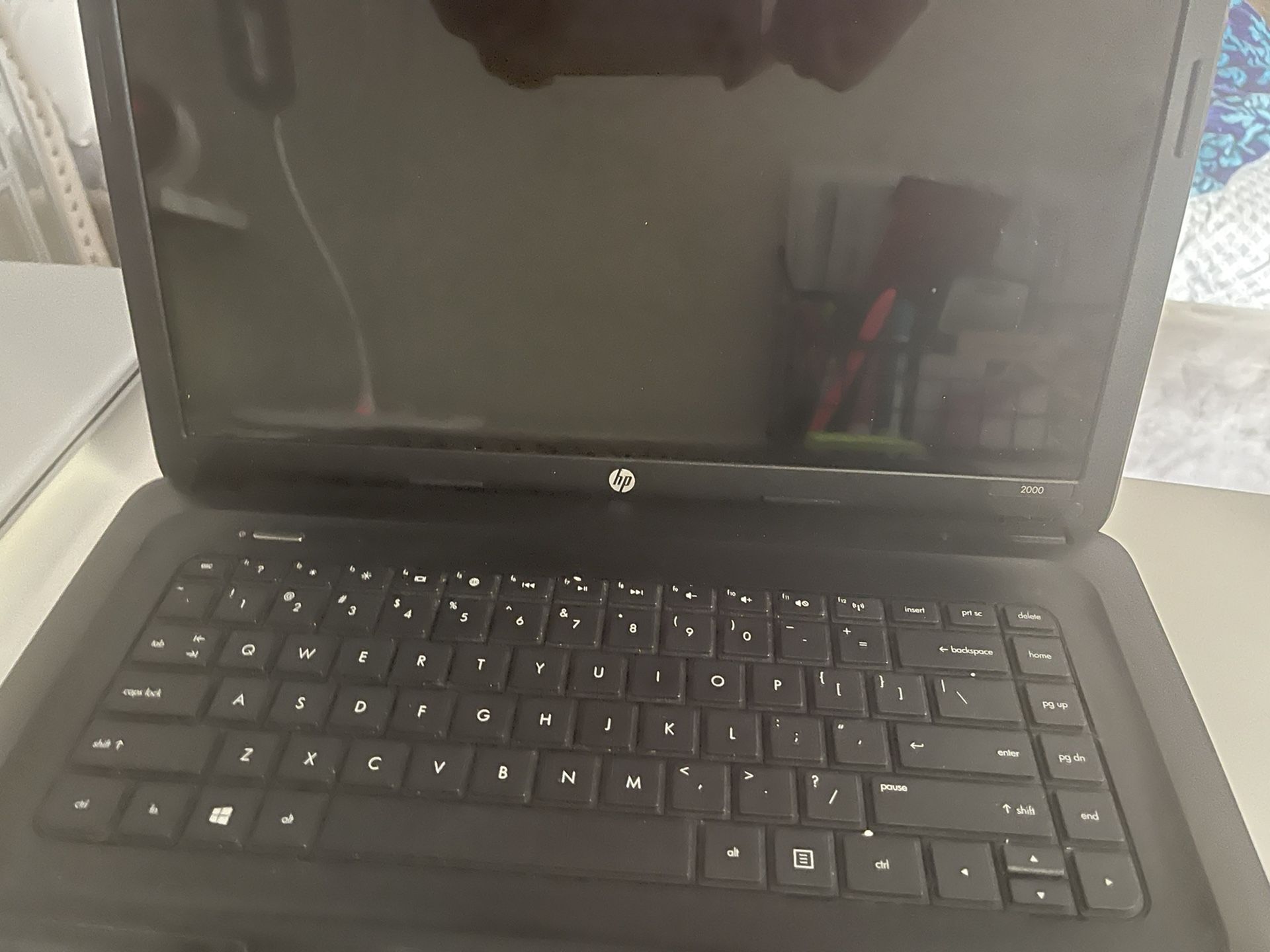 HP 2000 Notebook PC