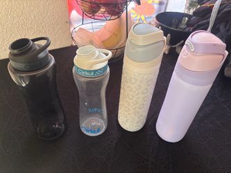 Cirkul Waterbottle Lot