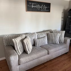 Couches/Sofa