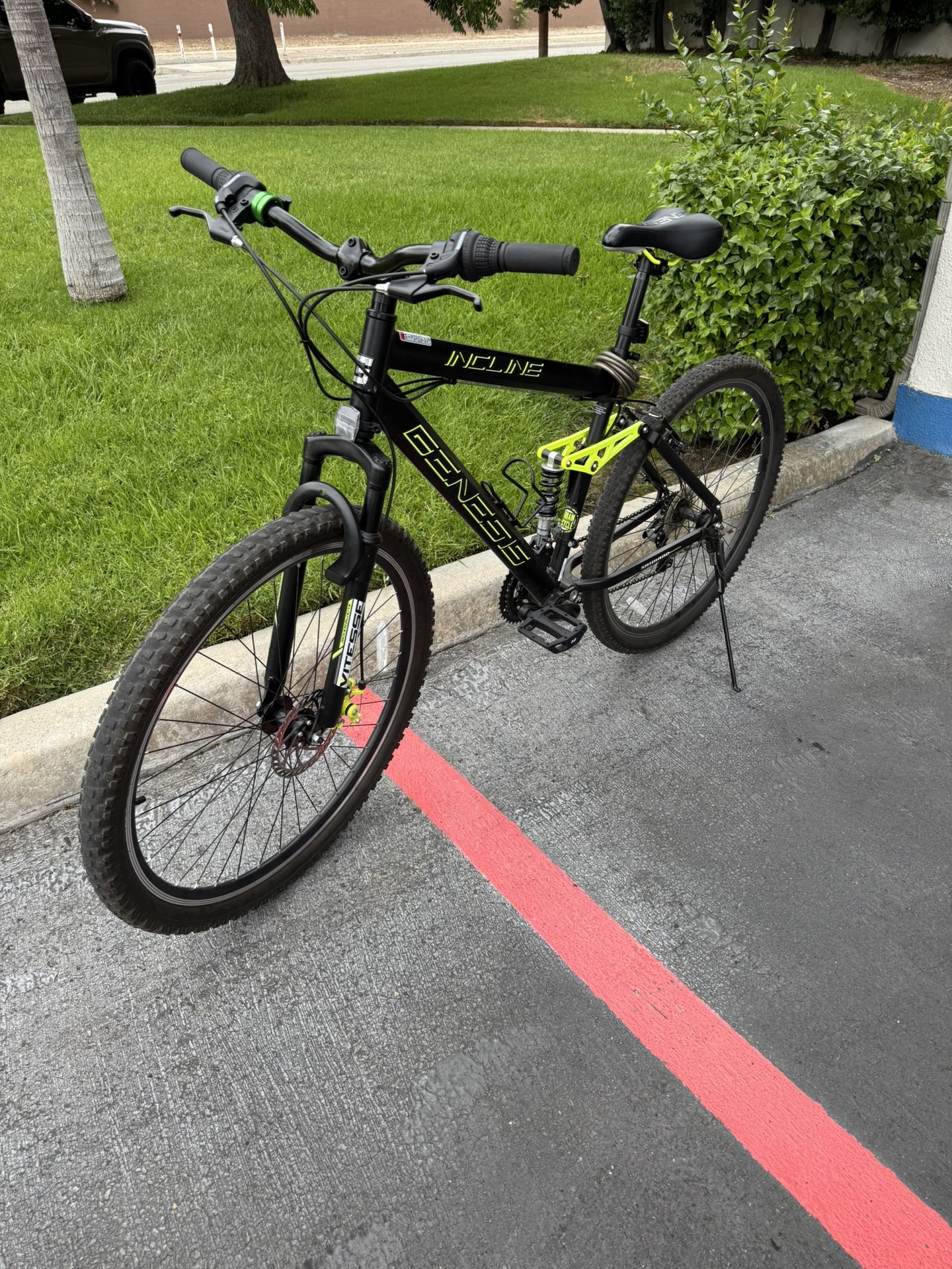 Genesis InclineMountain Bike 29” Wheels