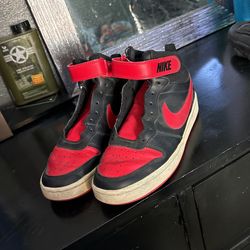 Nike Red And Black 6.5y