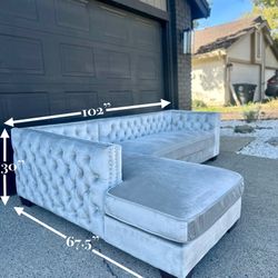 Free Delivery 🚚 Elegant Silver Tufted Sectional w/ Chaise | Modern Glam
