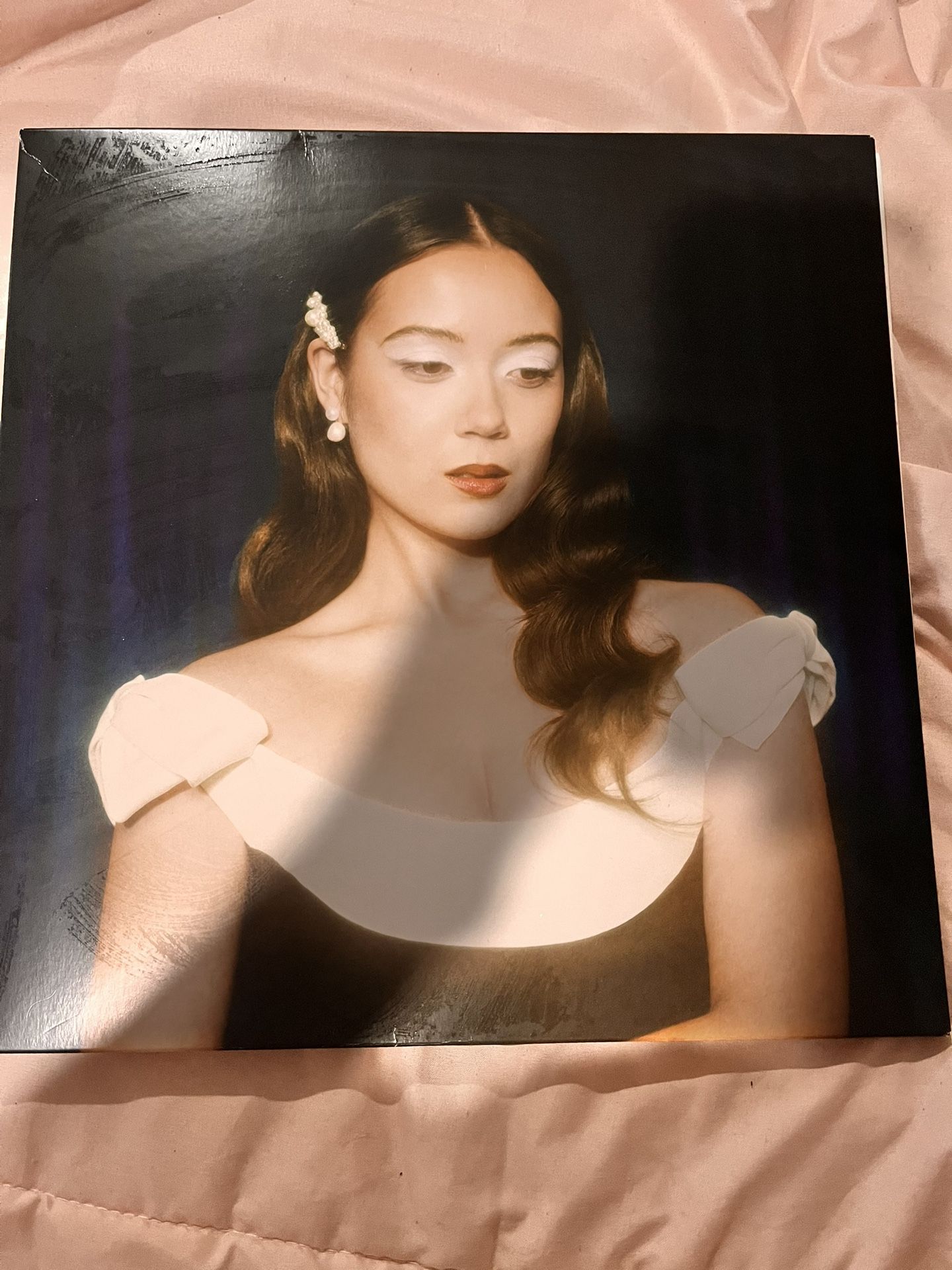 Laufey BEWITCHED vinyl ( GODDESS edition )