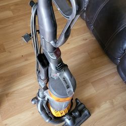 Dyson Vacuum 