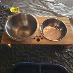 4 Dog Bowls And Dishes
