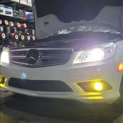 Car Led Headlights Kit Model H1 H4 H7
$29 COMPLETE KIT 
2 BULBS and free License plate Led
Headlights, Low beam, High beam,  Foglights

Car Lights 