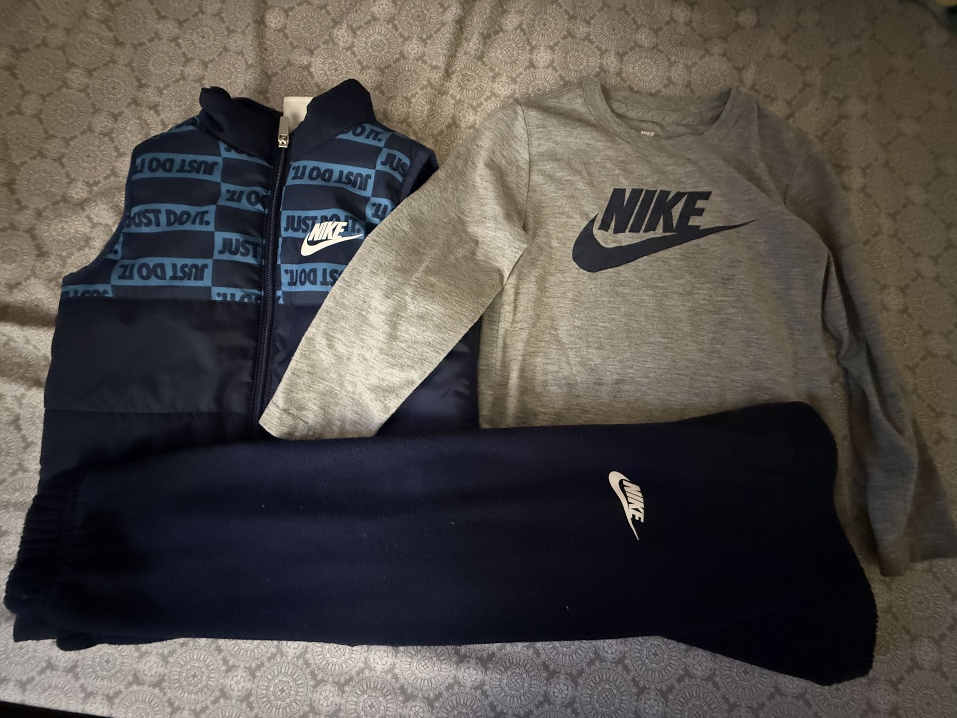 Nike Boys Clothes - Size 6 - Gently Used
