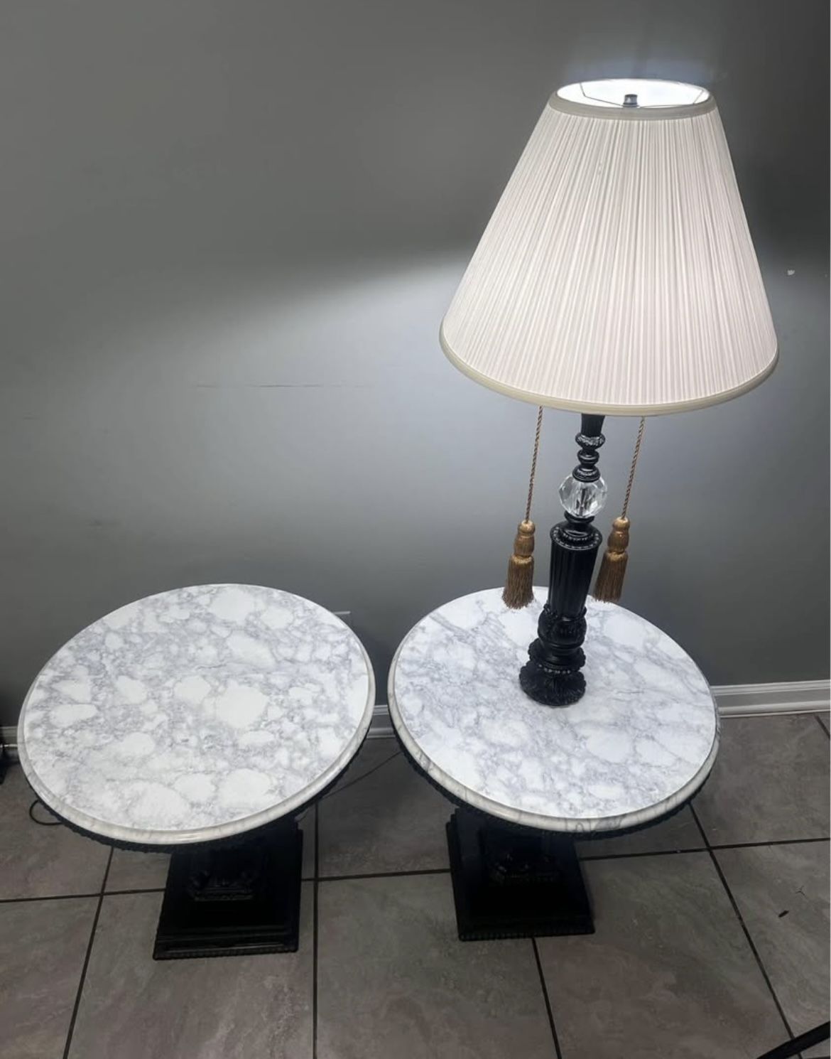 Round Marble Tables