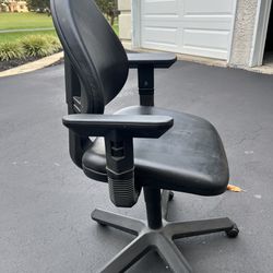 Desk Chair (REDUCED)