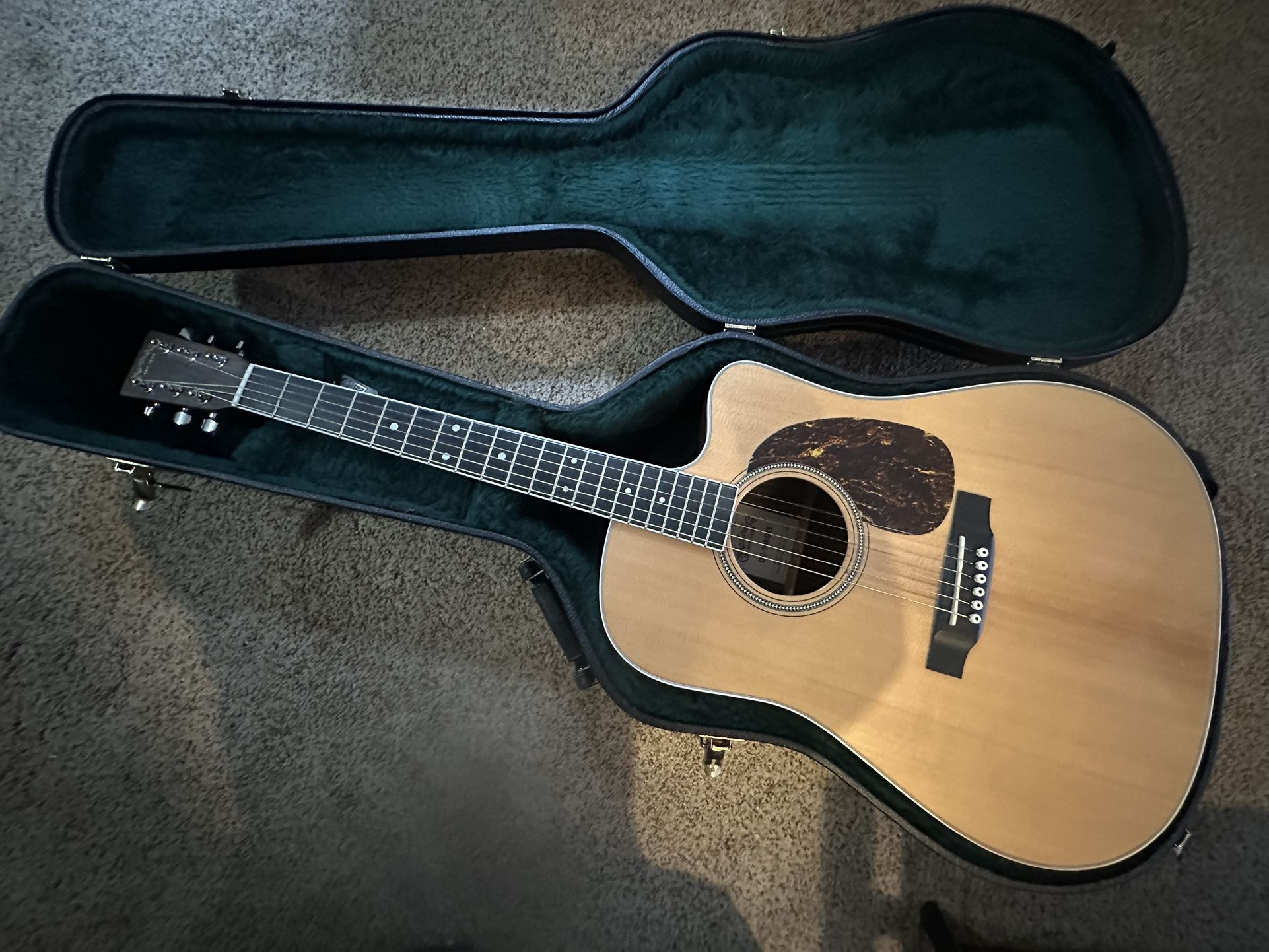 Martin And Co Guitar (DC16RGTE)