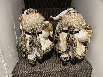 Santa’s With vintage Theme