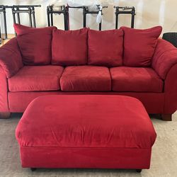 ⚪️ Red Couch and Ottoman