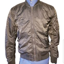 H&M OLIVE GREEN MILITARY MEN BOMBER FLIGHT JACKET SIZE LARGE

*price Is Firm*